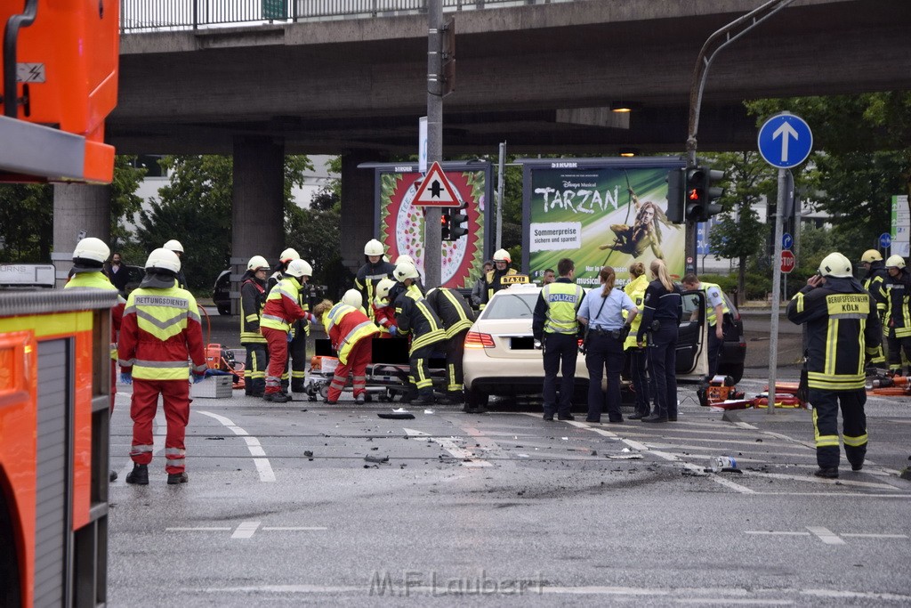 VU 3 Pkw Koeln Deutz Am Messekreisel P008.JPG - Miklos Laubert